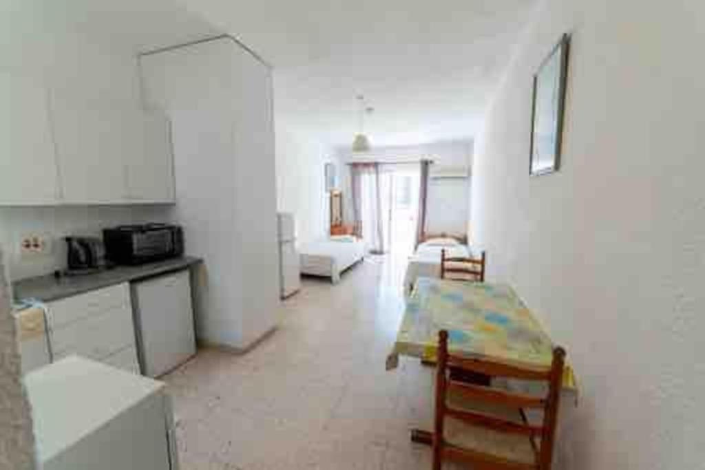 Dream Studio270M From The Beach Paphos ภายนอก รูปภาพ